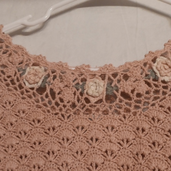 Colleen's Collectibles Elegant Crochet Floral Knitted By Hand Size Medium - Picture 7 of 11